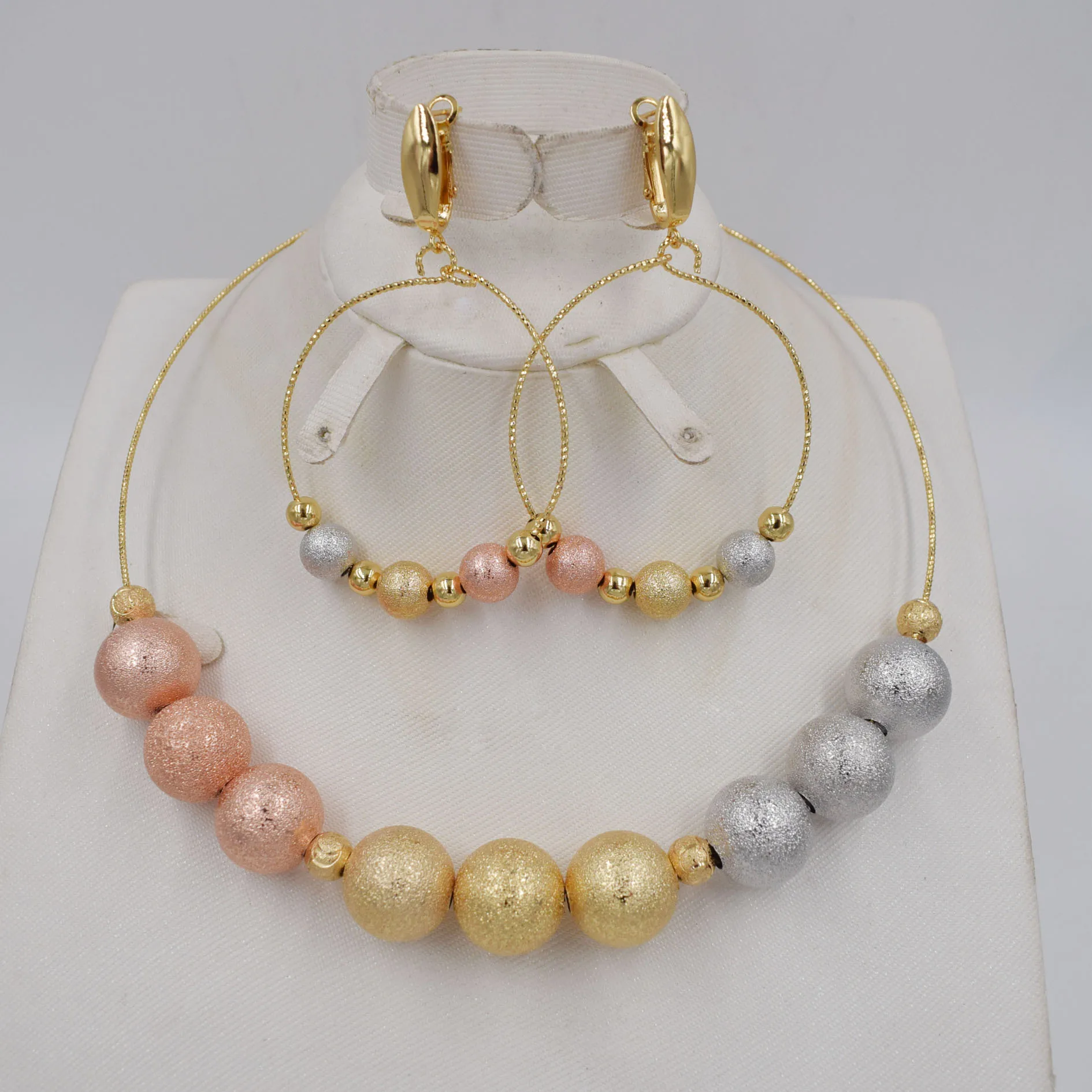 

Fashion Gold Color Dangle Earrings Mix Color Necklace Jewelry Set For Women Metal Party Jewelry Set 2020