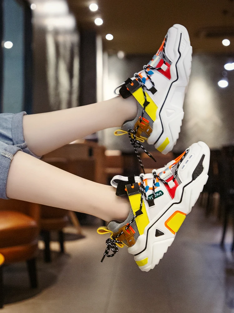 Новинка года; женская спортивная обувь для отдыха в Корейском стиле с сеткой, пропускающей воздух, на толстой подошве; Цвет Красный; Chao