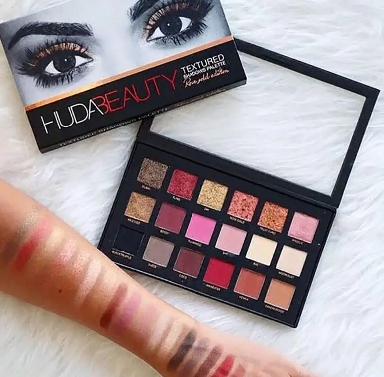 HUDAS BEAUTY Textured shadows Palette Rose Gold 18 Color Eyeshadow Palette Matte Shimmer Nude Makeup