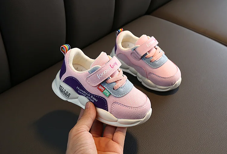 Детская обувь; обувь для маленьких мальчиков и девочек с мягкой подошвой; нескользящие кроссовки; детская обувь для бега для мальчиков; модные спортивные детские кроссовки