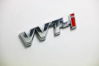 50X 3D металлический VVT-i VVTi хром стикер Fender для автомобиля боковой эмблемы значок для TOYOTA Camry COROLLA YARiS Ralink eiz CROWN автомобильный Стайлинг - Название цвета: chrome