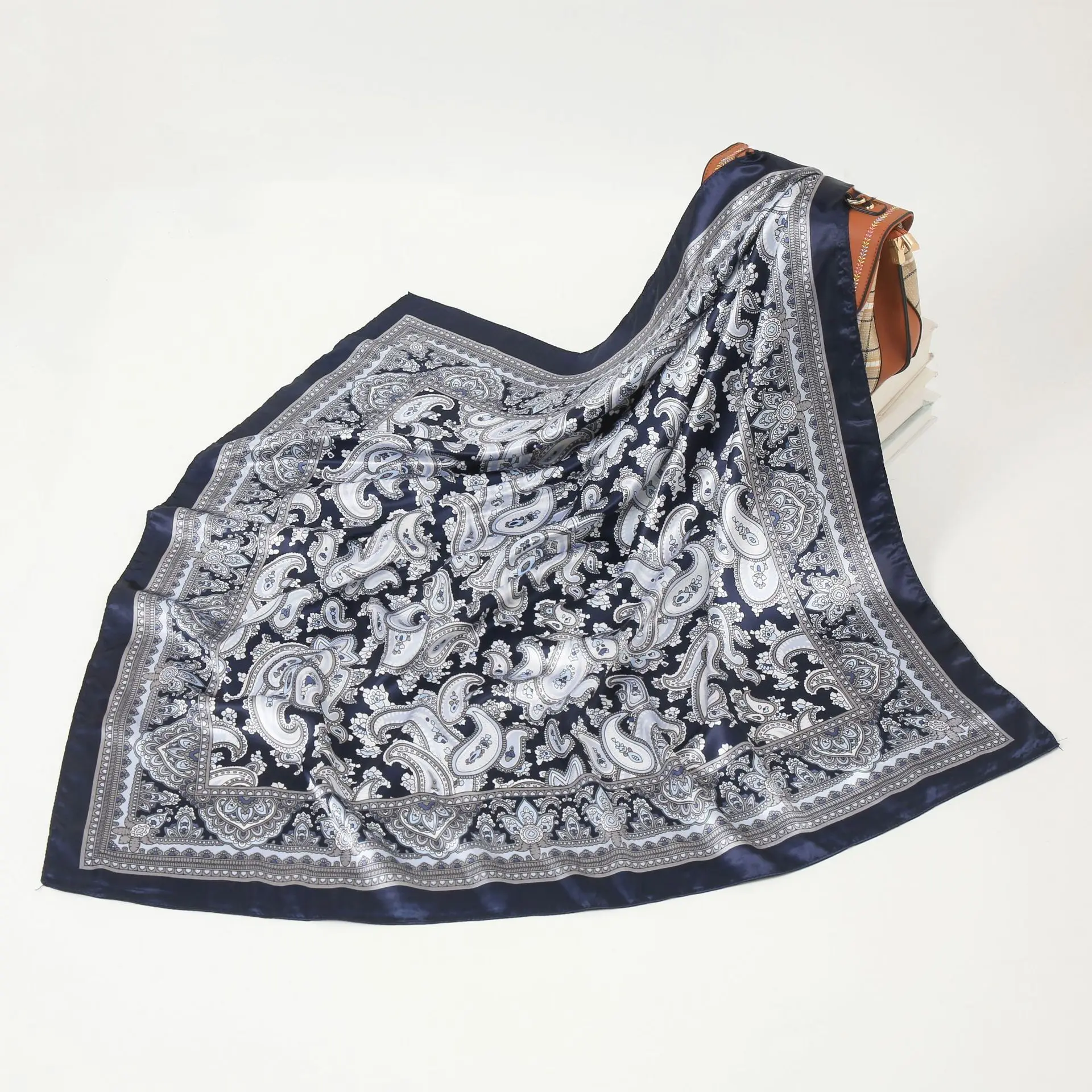 Квадратный богемный шелковый шарф Для женщин шаль Женская обувь в стиле ретро с