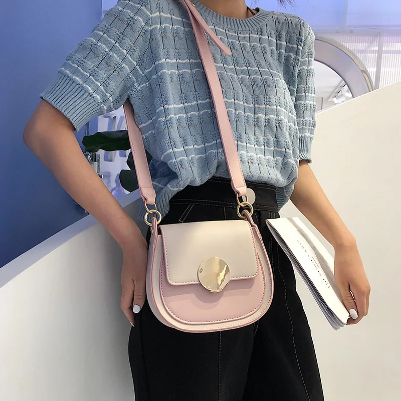 

On the new summer bag women's bag new 2019 messenger bag simple bag chain shoulder texture saddle bag