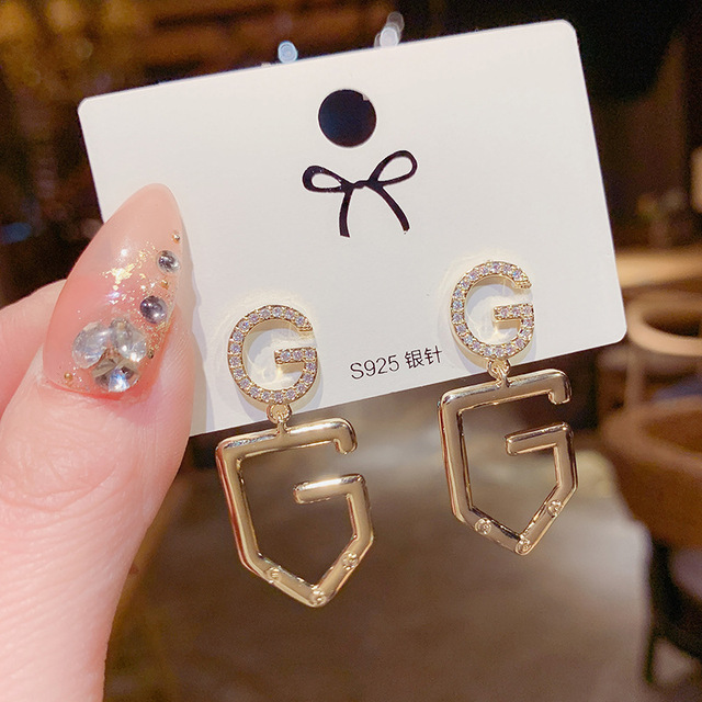 Asymmetric Korean Style Popular Design Long Earrings Hollow Circle Diamond Gold Pearl Pendantes Earrings For Woman Jewelry