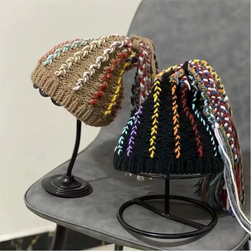 Arco-íris para Meninas Chapéu de Inverno com Cauda Gorro Artesanal Colorido Multi Borlas Grossas Perucas 2022 12 multi borlas grossas perucas chapéu de inverno com cauda