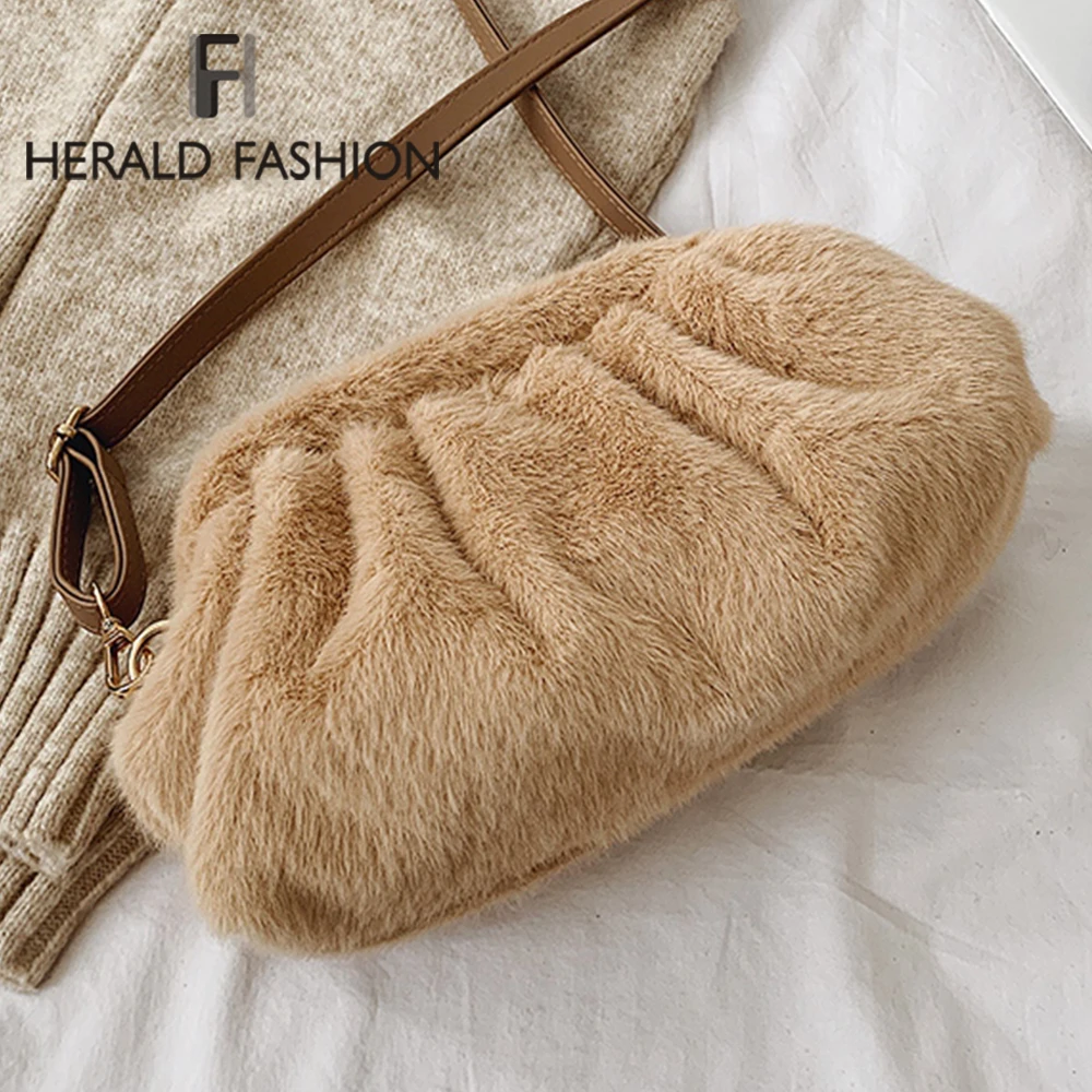 

Faux Fur Women Messenger Bag Winter New Crossbody Bags For Women Soft Ladies Hand Bags Designer Cloud Clutch Small Purse Handbag