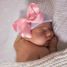 Наборы шарфов, шляп и перчаток