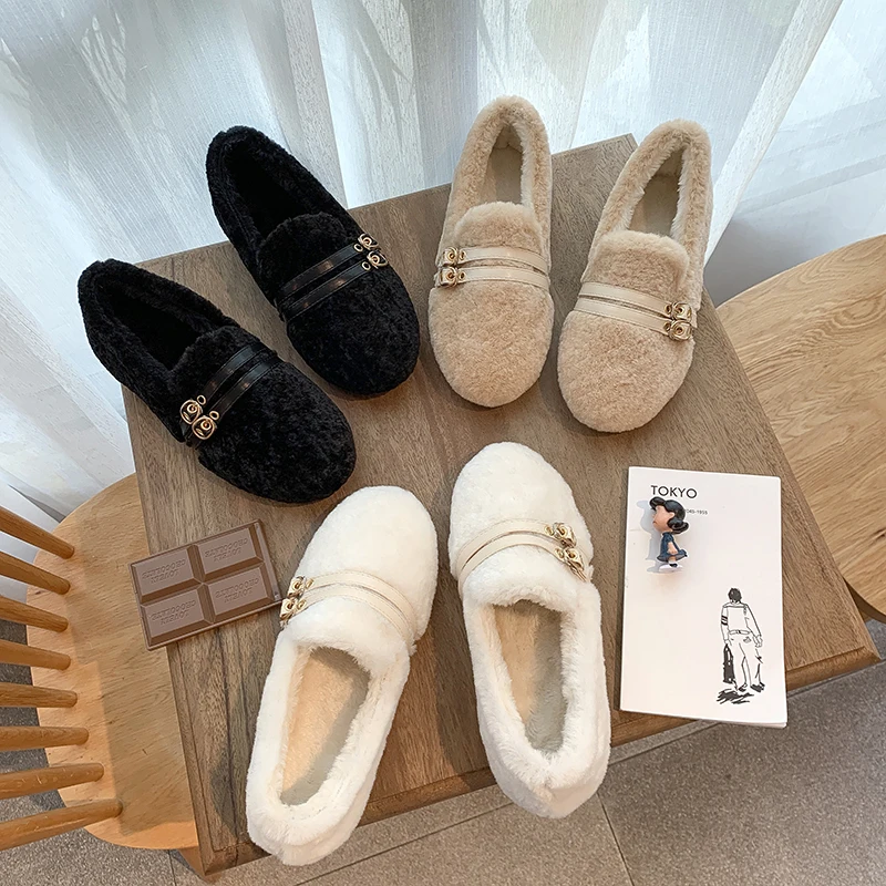 

Fashion Autumn And Winter Peas Shoes Female Wild Buckle Lazy Warm Cotton Shoes Women A pedal Short Plush women shoes U16-28