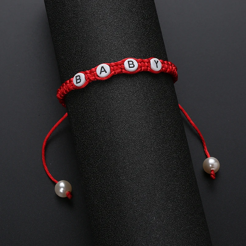 Персонализированные буквы pulseiras Красная Нить струны смолы жемчуг diy браслет имя ювелирные изделия браслеты ручной работы для женщин аксессуары подарок