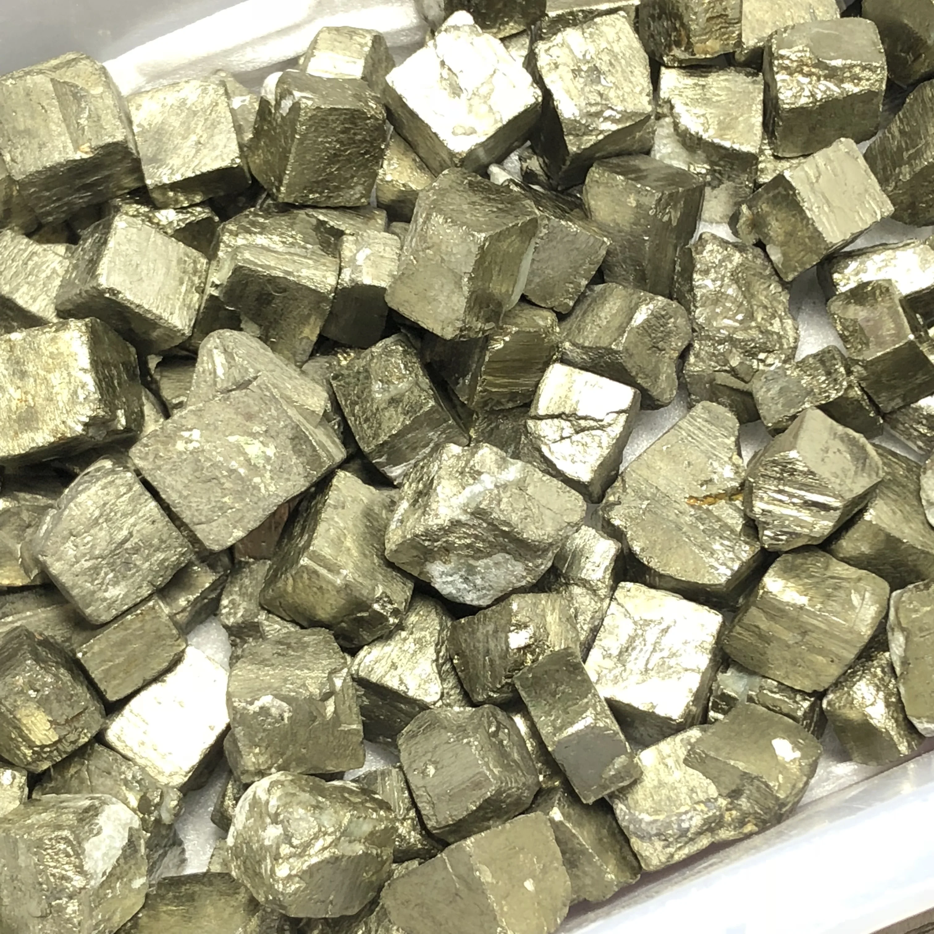 

1.2Kg Natural Copper Pyrite Mineral Specimen Chalcopyrite Crystal Rock Stones Original Specimen Mineral Cluster Collection Stone
