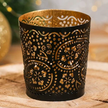 

Souvenir candlestick India "Flowers"