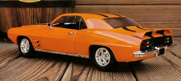 Изысканные 1:18 1969 классические модели автомобилей двери могут быть открыты легированной коллекционной модели