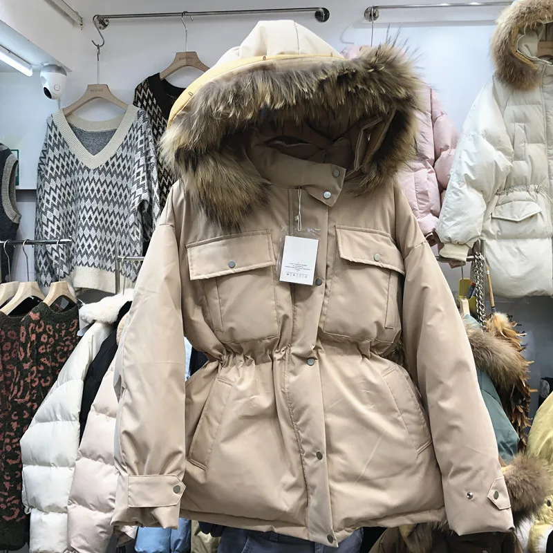 Универсальные студенческие пальто Новые Осенние Зимние приталенные куртки с капюшоном и воротником из меха енота женские стеганые куртки с длинным рукавом - Цвет: Khaki