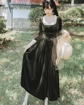 

2019 Winter New Arrival Retro Elegant Square Collar Long Sleeve Woman Long Velvet Dress