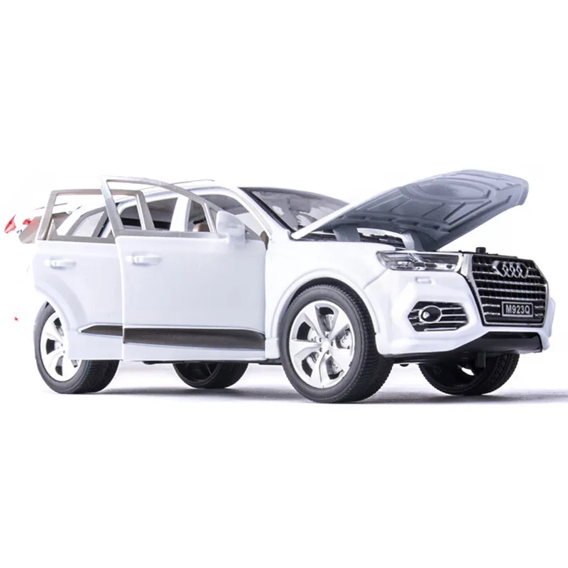 1:24 модель автомобиля из алюминиевого сплава для Audi Q7, модель внедорожника со звуком и светильник, игрушки для детей, коллекция автомобилей - Цвет: Белый