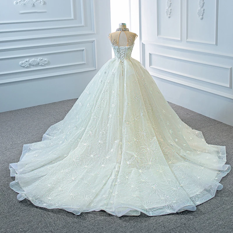 Рисунок 2 - Белые свадебные платья J67118 с