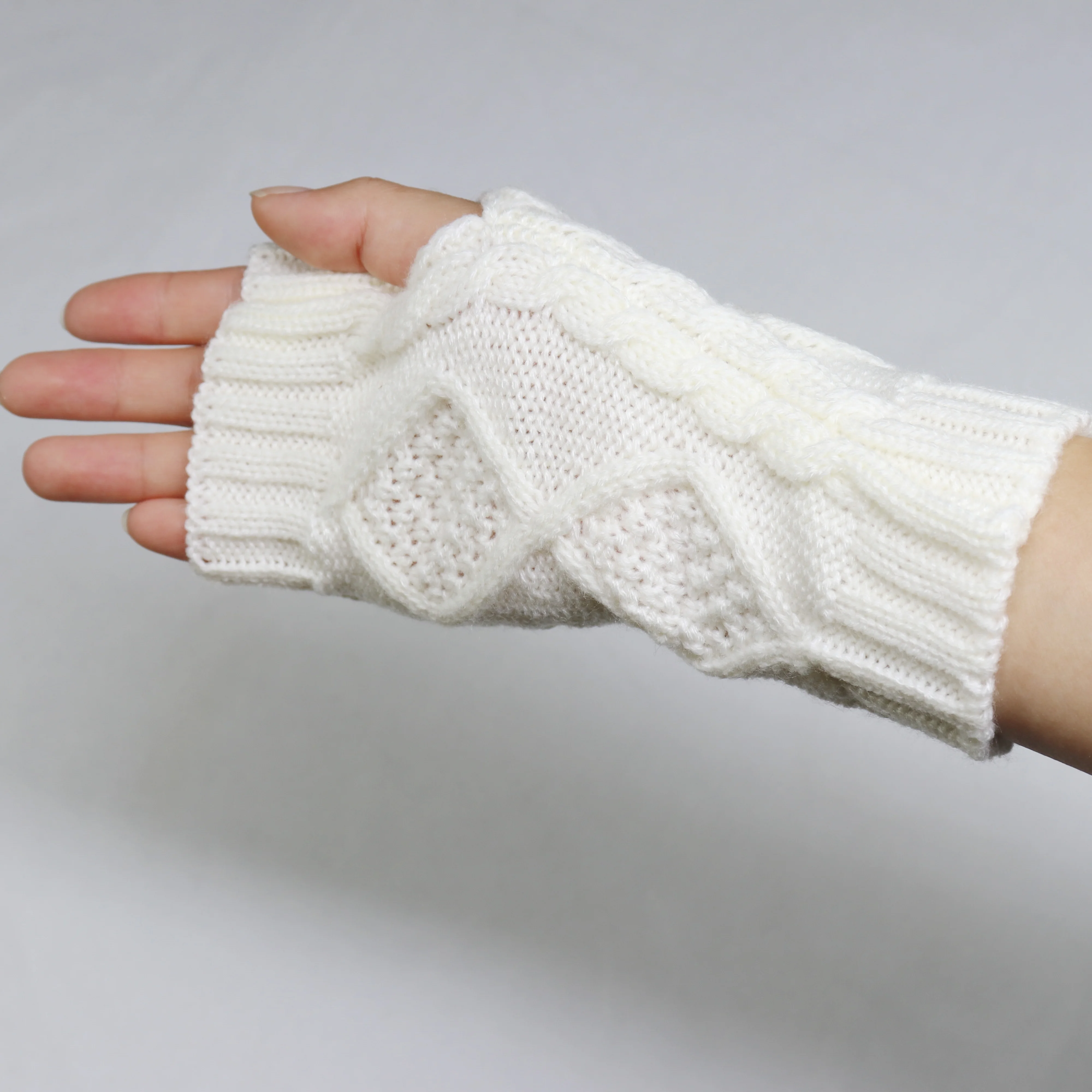 Women's Half Finger Gloves Diamond Rhombus Warm Gloves in autumn and winter Thickened knitted gloves