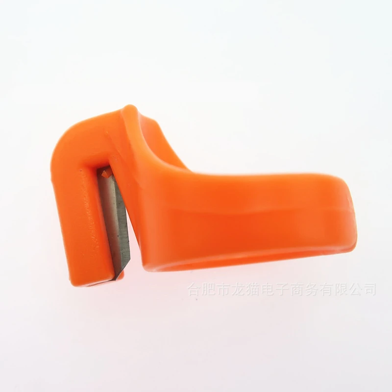 Description Picture 5 of item2Pcs New Finger Blade Needle Craft Home Plastic Thimble Sewing Ring Thread Cutter DIY Household Sewing Machine Accessory 7YJ327