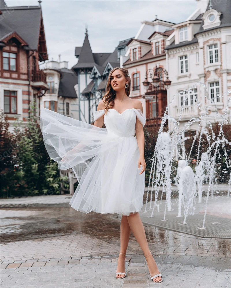 Jiayigong-Tulle-Short-Wedding-Dress-Simple-Off-The-Shoulder-Ruched-Pleats-A-Line-Vestido-De-Noiva (1)