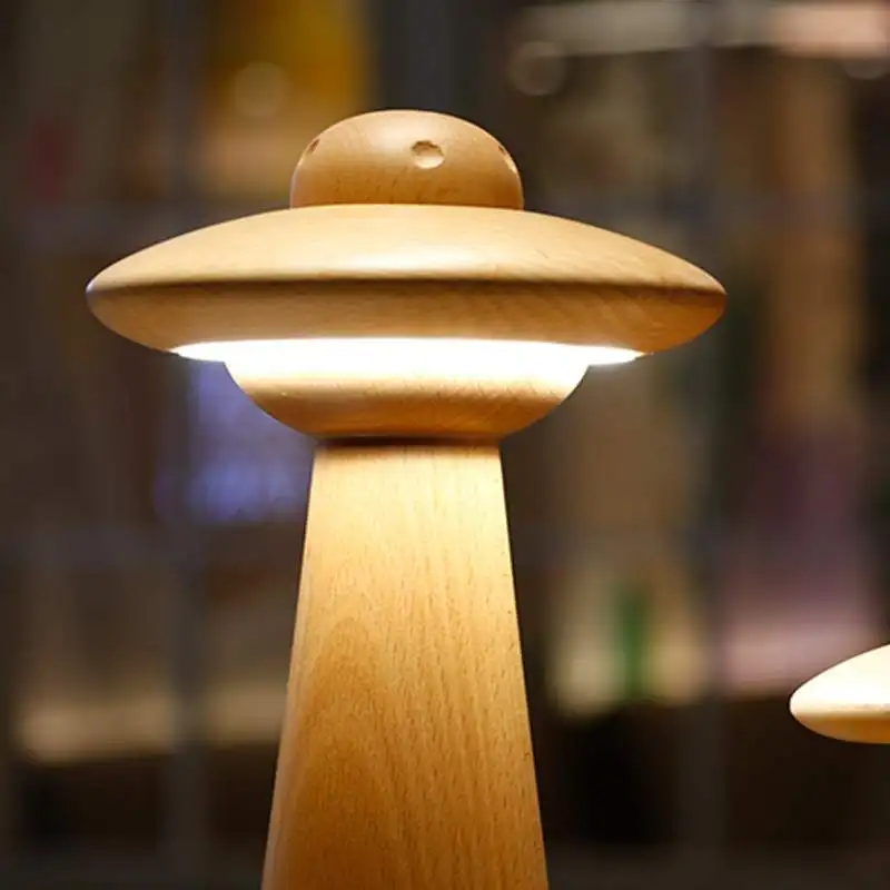 Креативный прикроватный столик для спальни украшение стол из массивной древесины лампа НЛО Настольная лампа с немецкой красной точкой награда