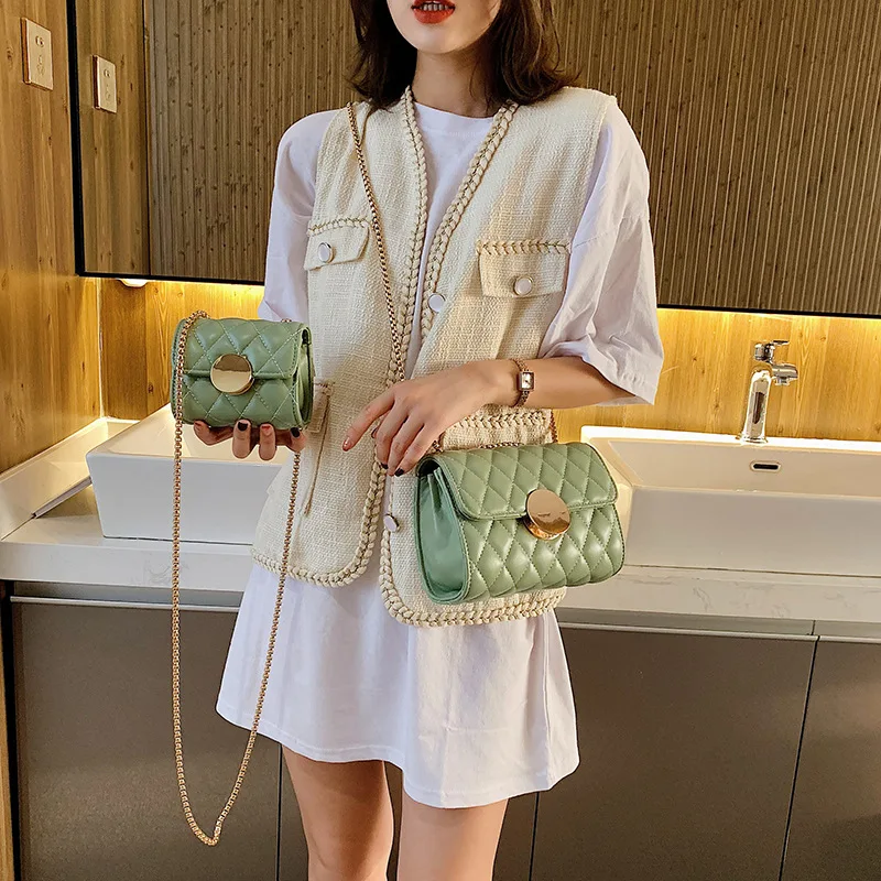 

Foreign style 2019 new diamond embroidered line shoulder bag fashion chain slung small square bag