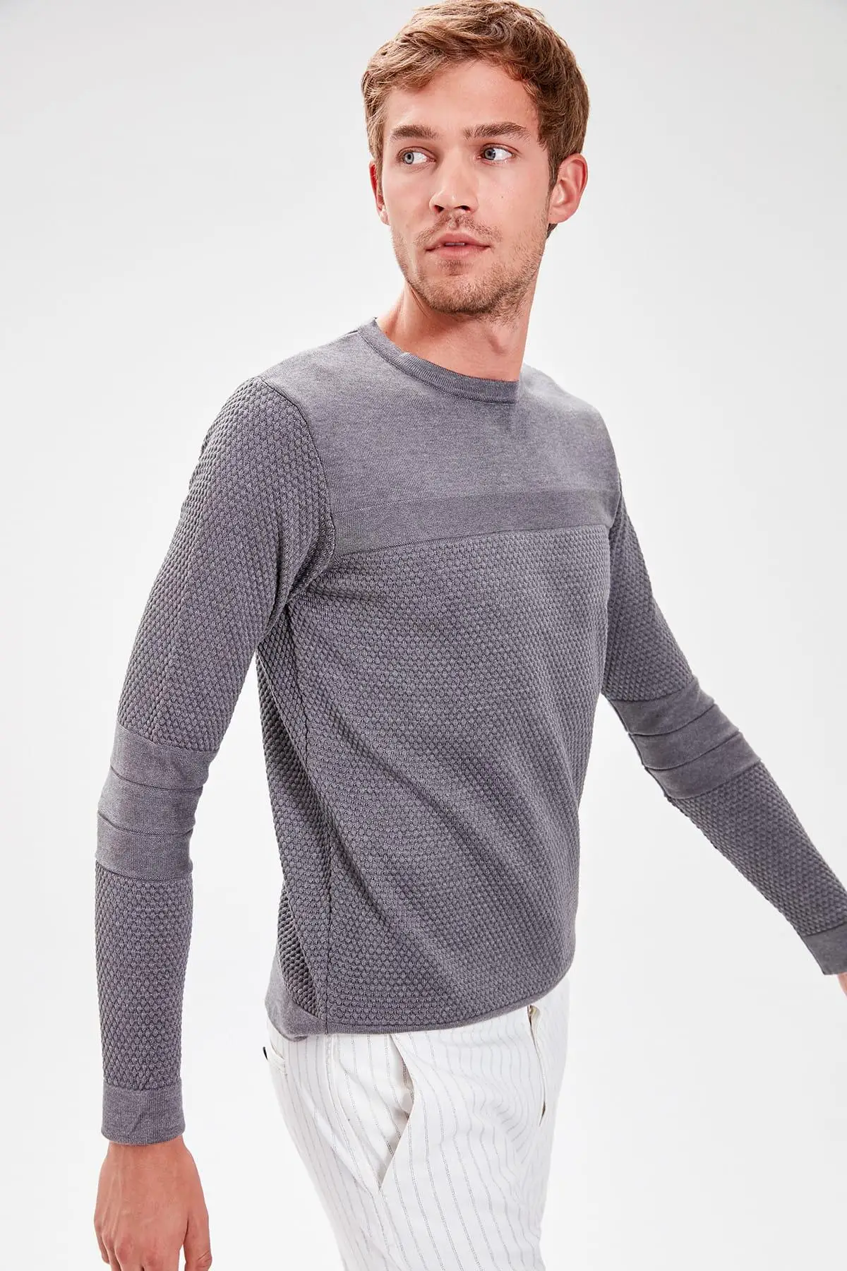 

Trendyol Gray Men 'S Sweater New TMNAW20IY0009