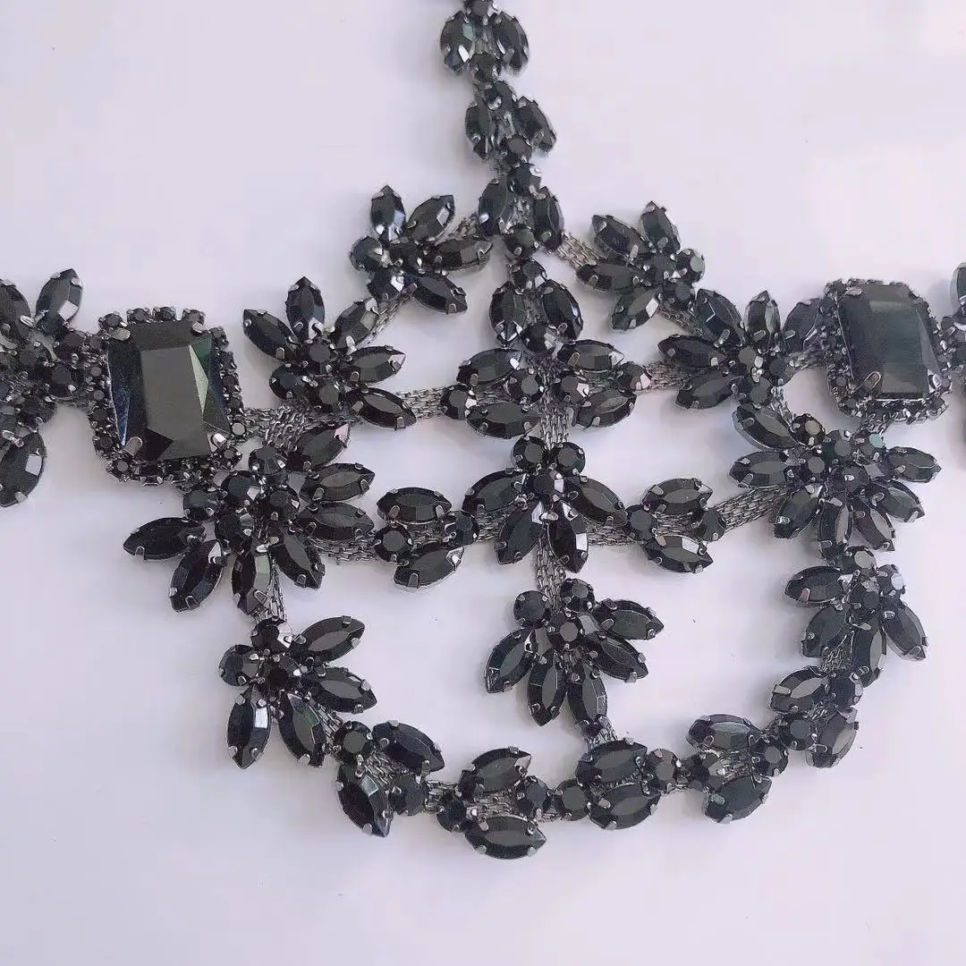 Luxury exaggeration Black Rhinestone mask sexy women's full face mask jewelry halloween ball luxury crystal mask face decoration