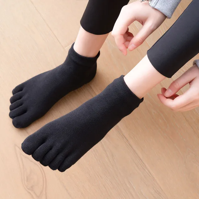 2023 Women Breathable Pilates Socks Anti-Slip Five Toe Yoga Socks Quick-Dry Cotton Ladies Ballet Dance Elasticity Fitness Socks 5