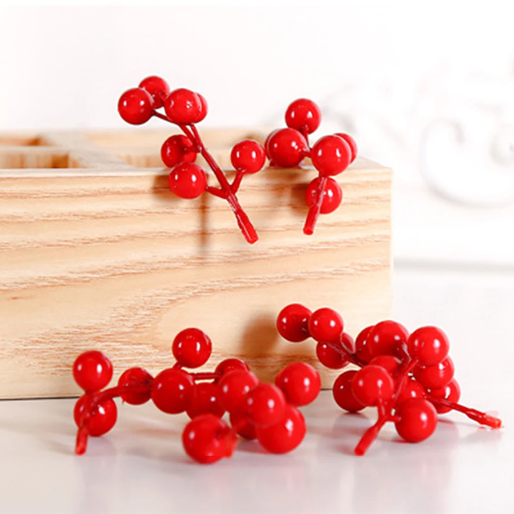 

15PCS Artificial Red Berries Branch String Bundle Xmas Tree Garland Wreath For Home New Year Wedding Christmas Party Decoration