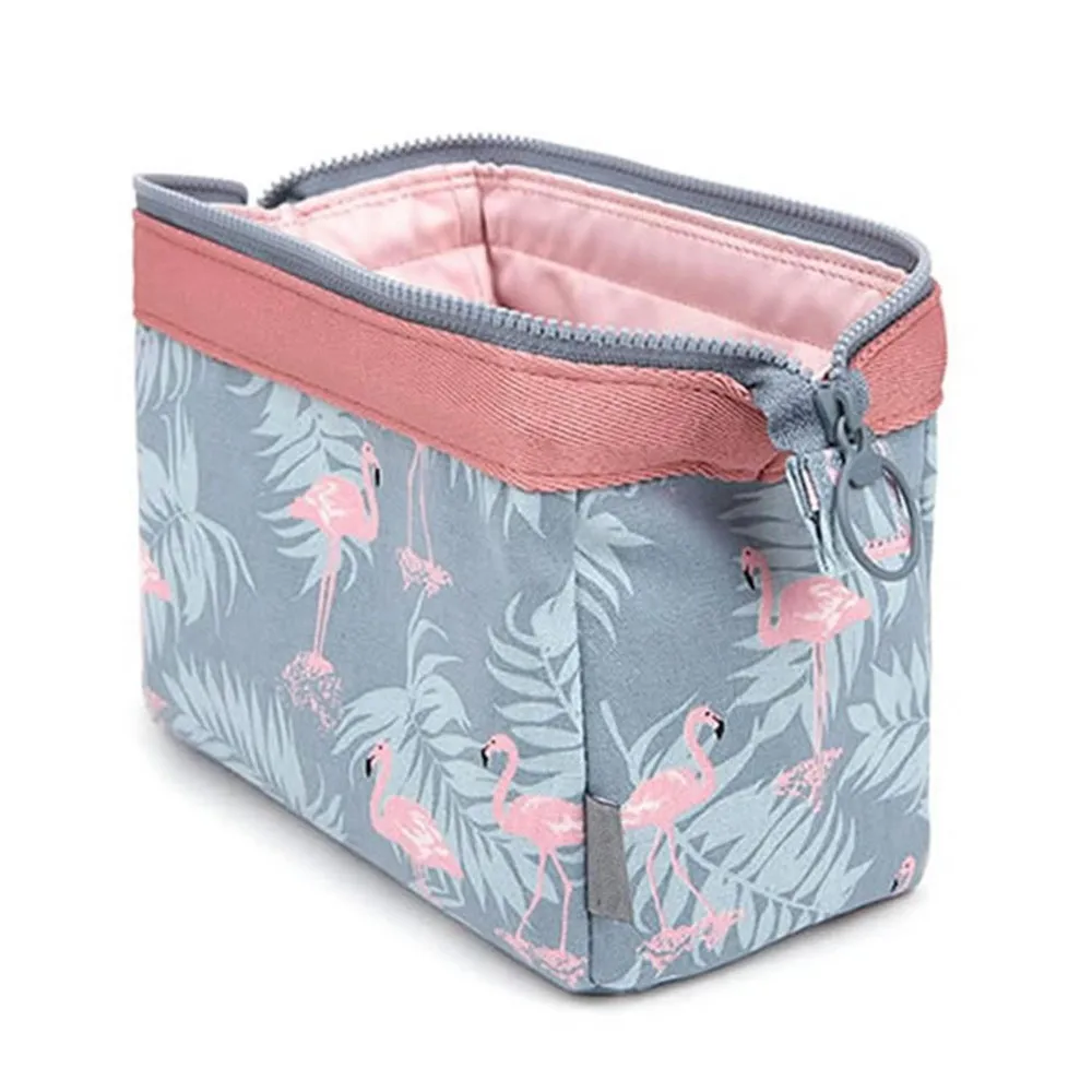 

2019 New Flamingo Cosmetic Bag Women Make Up Bag Travel Necessary Waterproof Portable Makeup Bag Toiletry Kits