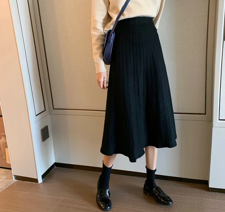 Японская трикотажная юбка осень и зима Черный Белый Высокая талия Slim fit - Цвет: Черный
