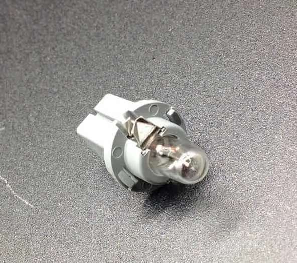 1pc original for Audi Peugeot 206/207/308 clock instrument bulb T5/12V