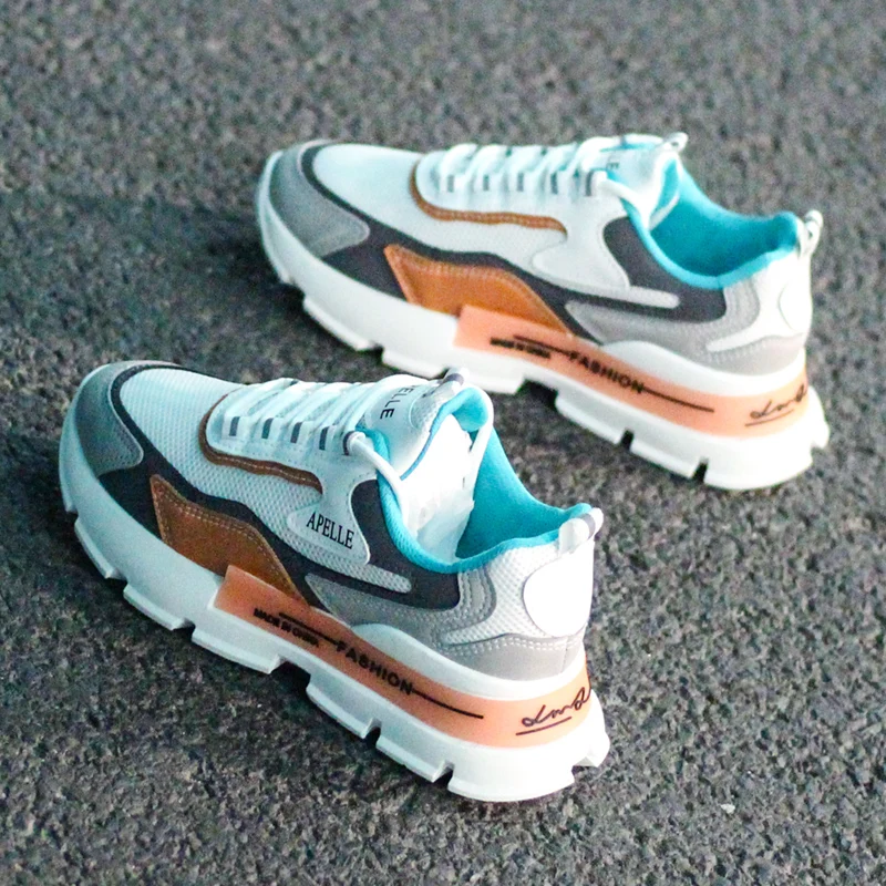 Casual Leather Sports Shoes, Women's Fashion Shoes, Thick Soled, Thick Soled, Walking, New in the Spring and Autumn of 2021