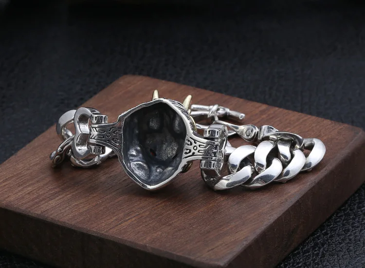 12220076653_2092824473