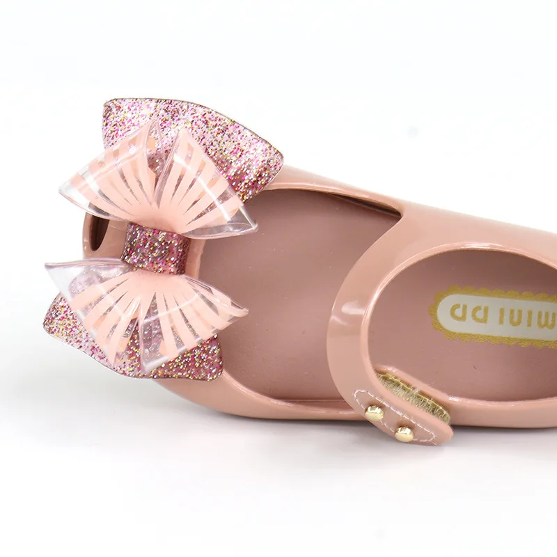 13455098576_462670380