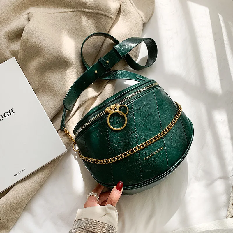 

Retro Wide Strap Female Bucket Bags Women Chains Shoulder Messenger Bag Luxury PU Leather Lady Crossbody Bags For Women De Mujer