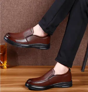 

Men new leather shoes mature atmosphere men's business shoes comfortable breathable soft sole men's casual shoes zapatos hombre