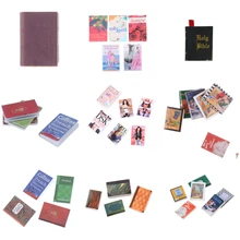 1 juego 1:12 accesorios para muñecas Blyth Dollhouse el mejor regalo de juguete para muñeca chica muebles libro/Revista/póker juguetes encantadores(China)