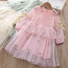 Платье для девочек; коллекция года; сезон весна; платье с вышивкой для девочек