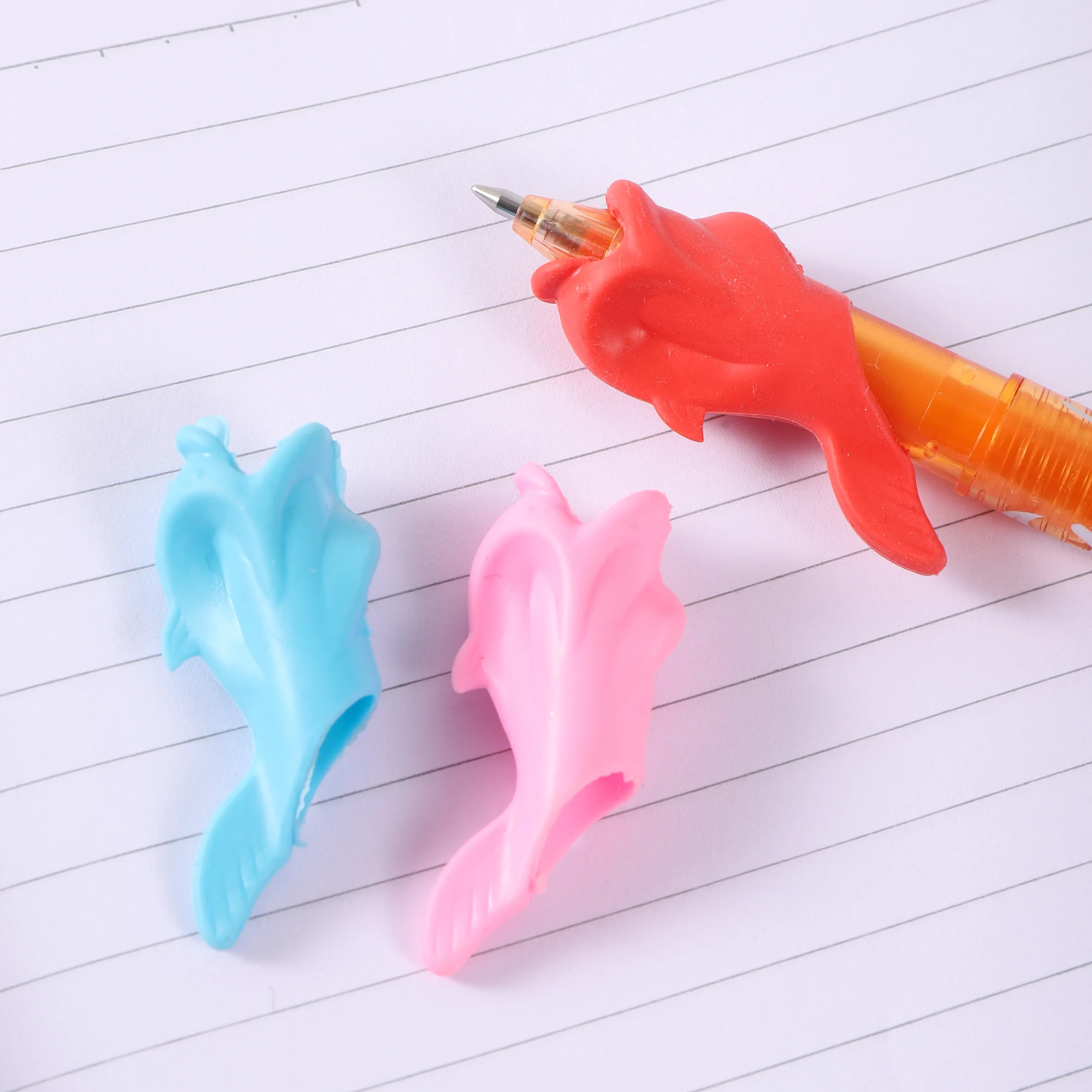 

2Pcs Silicone Dolphin Holding Pen Environmental Protection Children Students Pencil Aid Grip Set Posture Correction Tool Gift