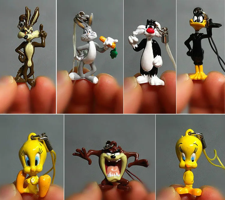 

Disney 8pcs Catoon Looney Tunes Tweety Bugs Rabbit Sylvester Cat Donald Duck Mini Figure Toys Collection Model Key Chain Dolls