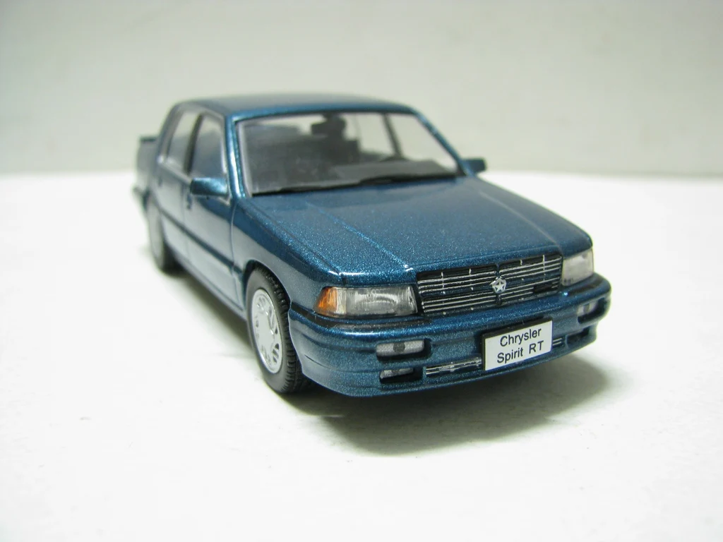 IX O 1:43 Chrysler Spirit RT бутик сплав автомобиль игрушки для детей Детские игрушки модель