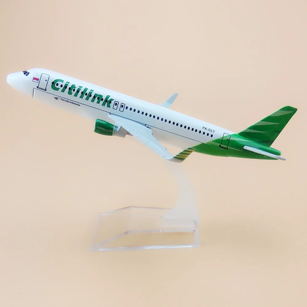 Модель самолета Citilink A320 Airlines из металлического сплава модель аэробус 320 со