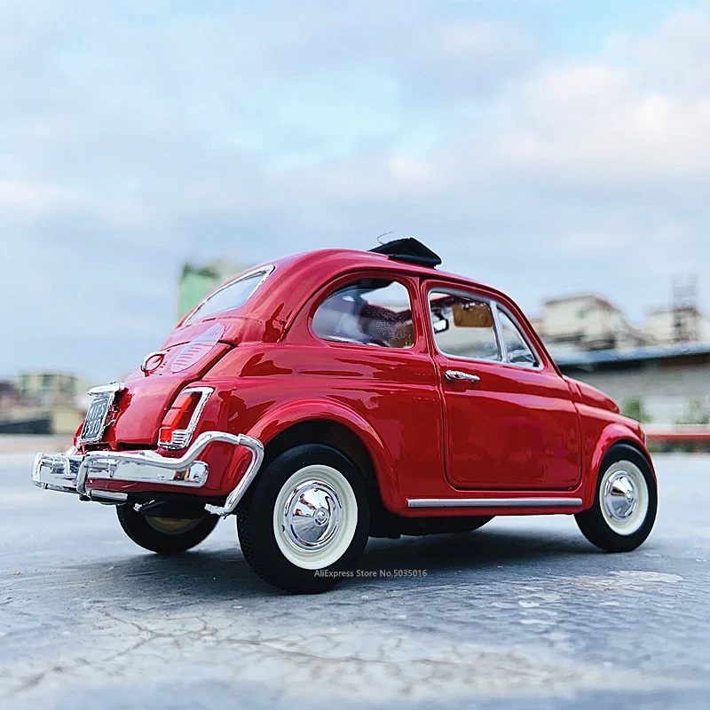 Модель автомобиля из сплава Bburago 1:24 1968 Fiat 500L декоративная коллекция игрушечные