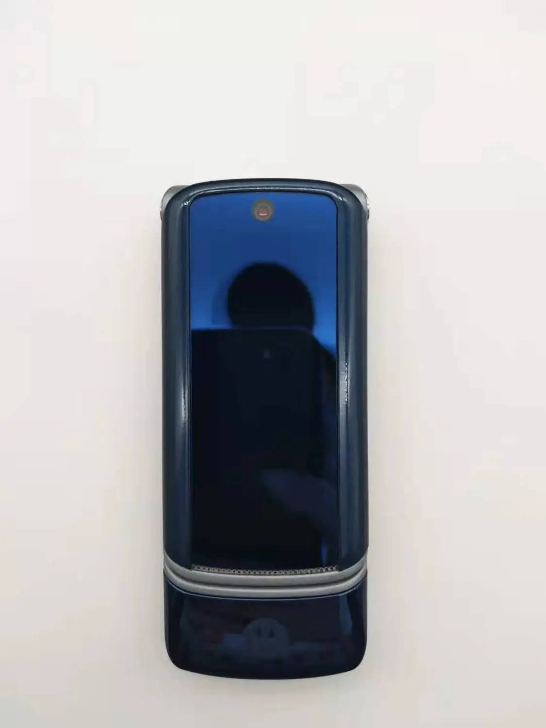 Motorola Krzr K1 флип разблокированный GSM Bluetooth MP3 FM радио мобильный телефон Восстановленный
