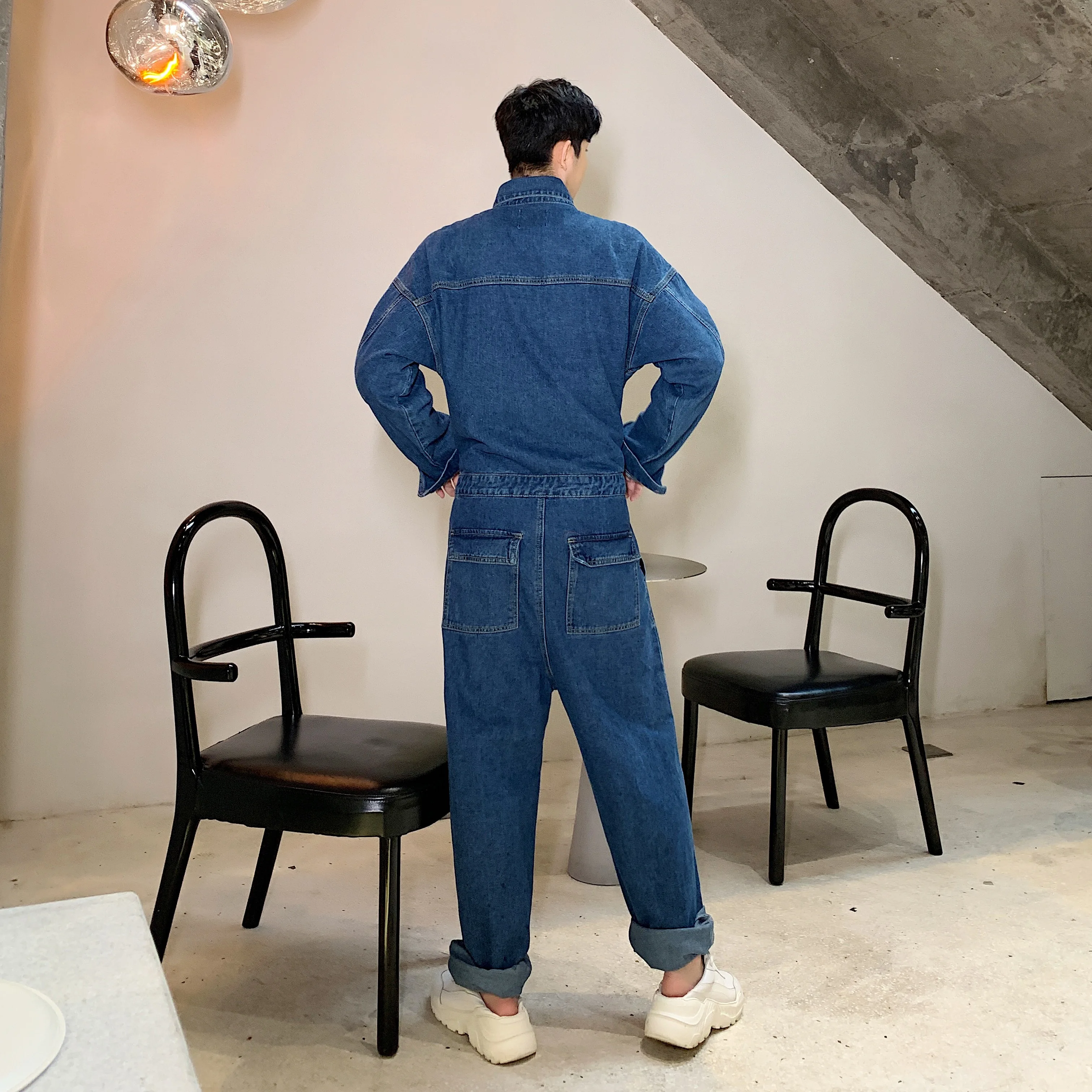 SHENGYUJIN M~ 2XL! Мужской салон оснастки комбинезон свободный большой размер комбинезон тонкий длинный рукав один кусок галстук джинсы набор для мужчин