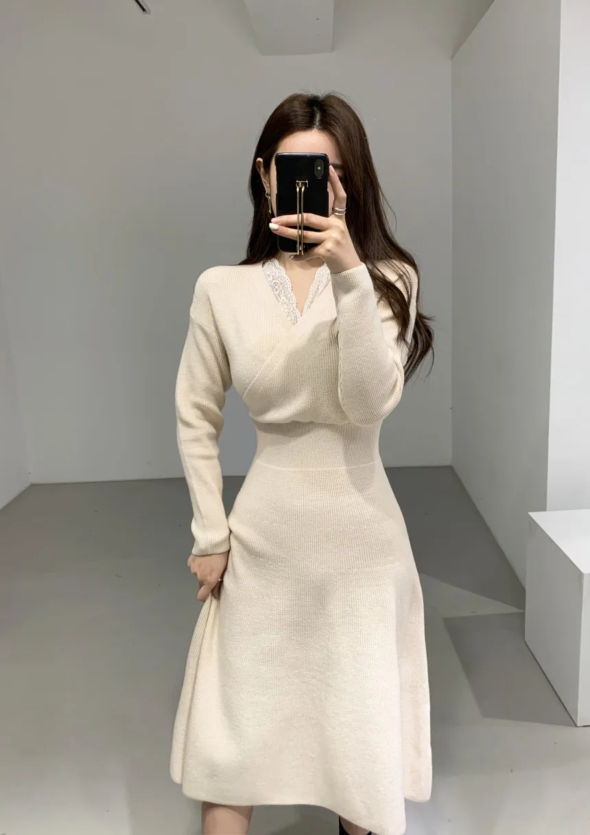 Корейское трикотажное кружевное платье для женщин, простое платье с длинным рукавом и v-образным вырезом, женское платье с высокой талией, тонкое ТРАПЕЦИЕВИДНОЕ платье для женщин