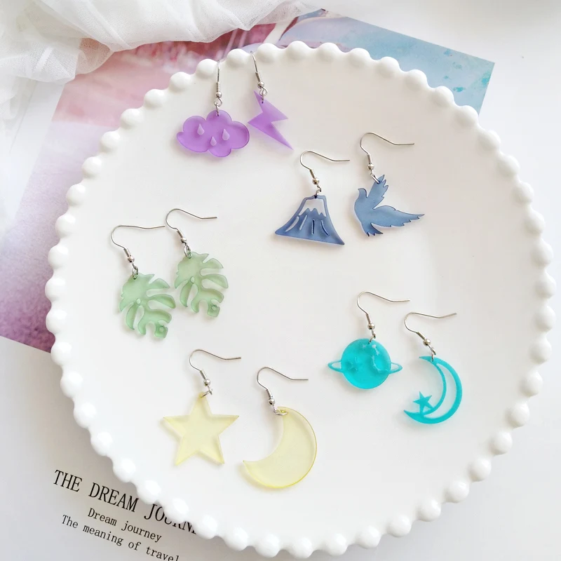 

Cartoon Leaf Acrylic Drop Earrings for Women Cute Weather Cloud Lightning Bird Mountain Star Moon Planet Female Pendant Earring