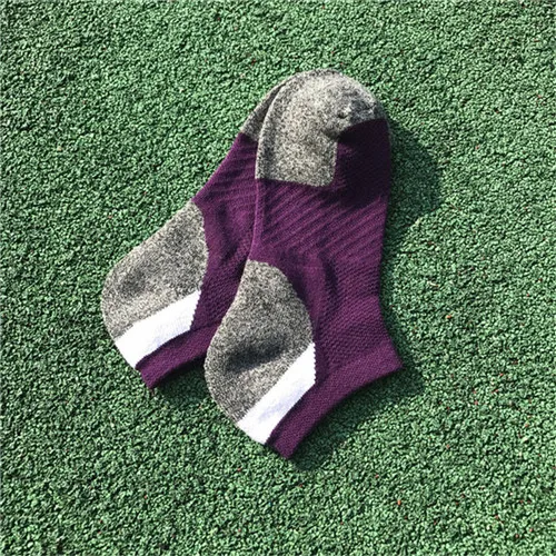 Purple Morematch профессиональные Брендовые спортивные дышащие мужские носки для шоссейного велосипеда, носки для спорта на открытом воздухе, гоночные велосипедные носки, размер 39-44 - Color: Purple
