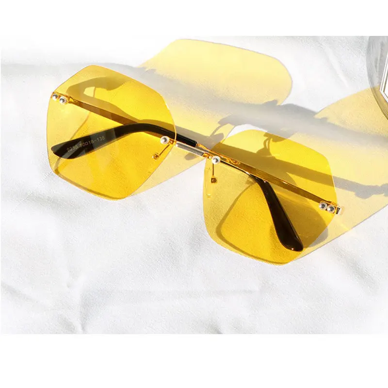 Clear Lens Polygon Rimless Sunglasses Women Vintage Luxury Men Shades Transparent Red Yellow Glasses Lentes De Sol Mujer UV400